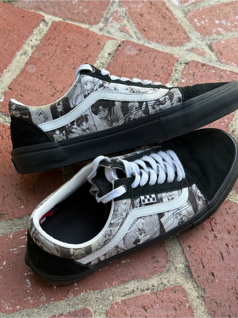 Vans x Sailor Moon Black Low-Top Sneakers Mens size 10.5 - Picture 7 of 12